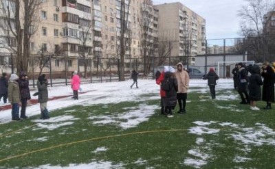 У Києві другий день поспіль "мінують" пів сотні шкіл