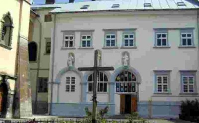 Директорка приватної школи-гімназії скасувала 34 тис. грн штрафу за порушення карантину