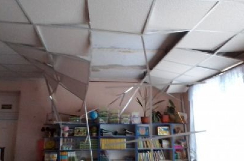 У Миколаївській області у школі після ремонту обвалилася стеля